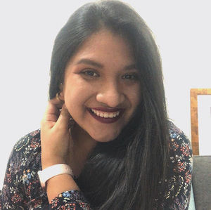 Meet your Posher, Maria camila
